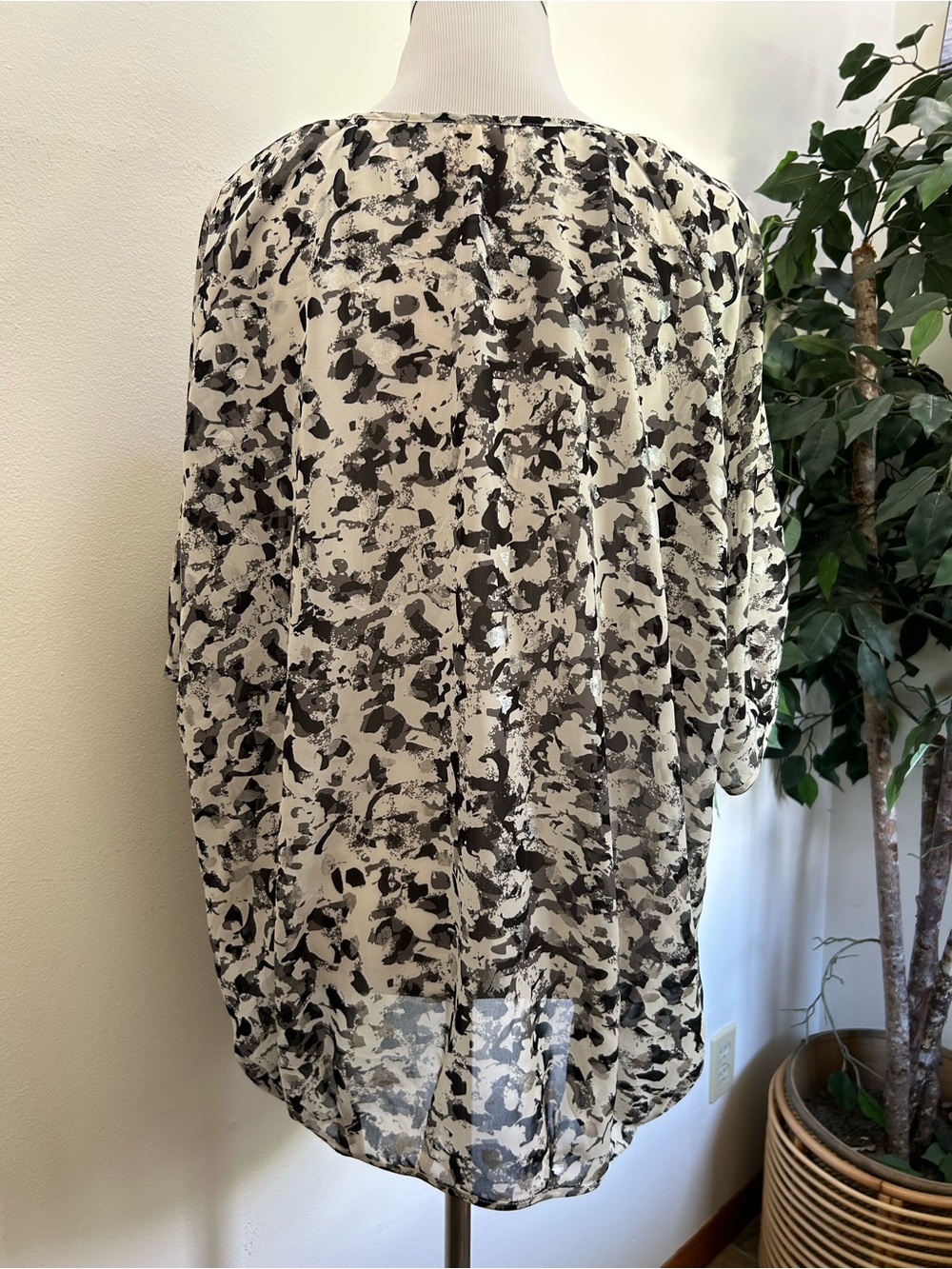 Ruby Rd Print Blouse - Picture 4 of 6